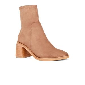 Dolce Vita Indiga Bootie (8) NNT